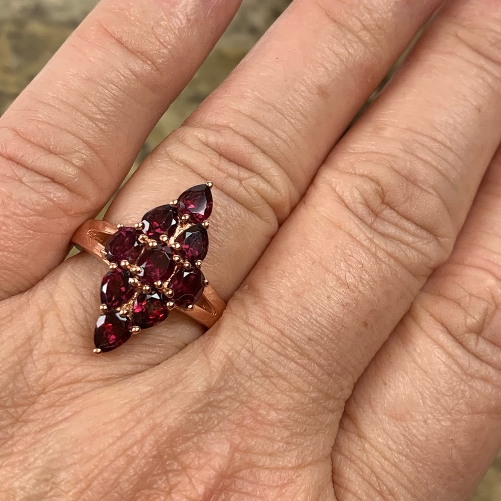 🌺HOST PICK!!! Rhodolite Garnet Ring🌺 - Picture 2 of 8